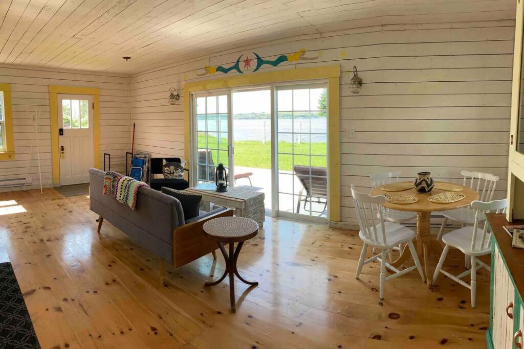 Sea Cliff Cottage Edwardsville エクステリア 写真